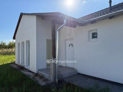 Eladó családi ház Ráckeve