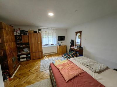 Eladó családi ház Karcag