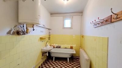 Eladó családi ház Berekfürdő