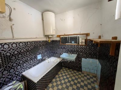 Eladó családi ház Kenderes