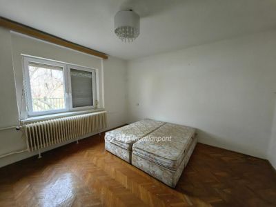 Eladó családi ház Kenderes