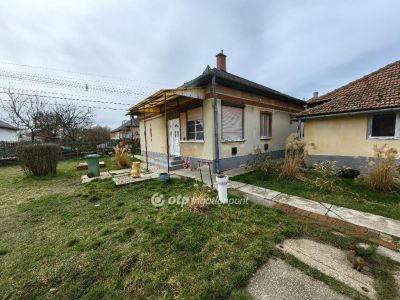Eladó családi ház Kisújszállás