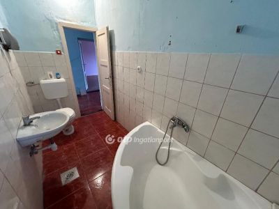 Eladó családi ház Demecser