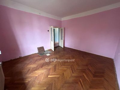 Eladó családi ház Demecser