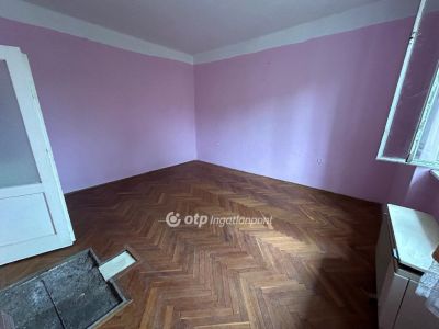 Eladó családi ház Demecser