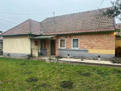 Eladó családi ház Tápiószele