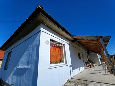 Eladó családi ház Tápiószentmárton
