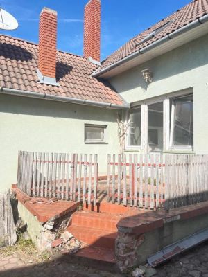 Eladó családi ház Szekszárd