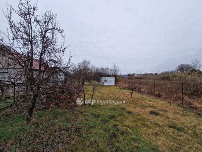 Eladó külterületi telek Debrecen