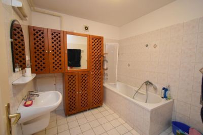 Eladó lakás Zalaegerszeg