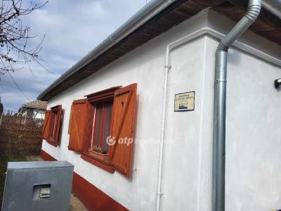 Eladó családi ház Tóalmás