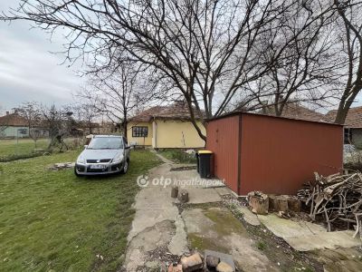 Eladó családi ház Komádi