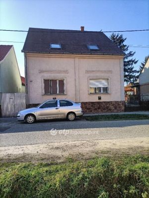 Eladó családi ház Kaposvár