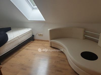 Eladó családi ház Budapest
