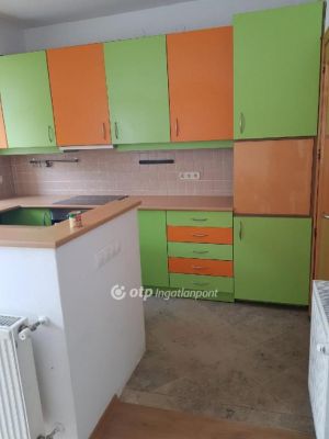 Eladó családi ház Budapest