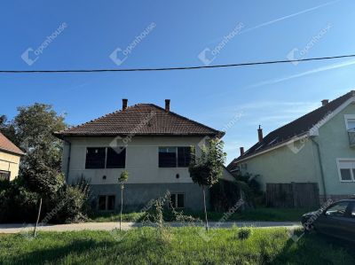 Eladó családi ház Galgamácsa