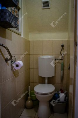 Eladó családi ház Vác