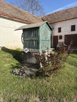 Eladó családi ház Kővágótőttős