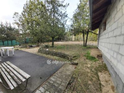 Eladó családi ház Mogyoród