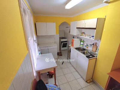 Eladó családi ház Baja