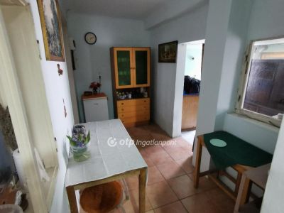 Eladó házrész Baja