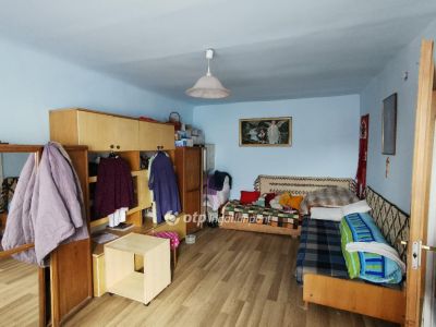 Eladó házrész Baja