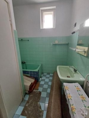 Eladó családi ház Baja