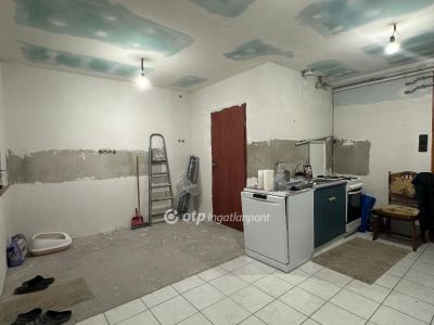 Eladó családi ház Szentes
