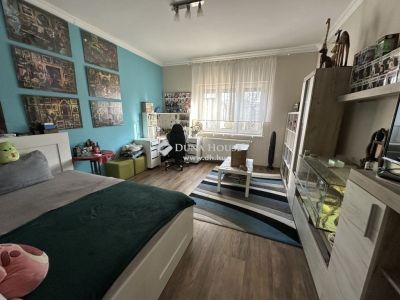 Eladó családi ház Budapest