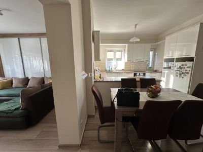 Eladó családi ház Budapest