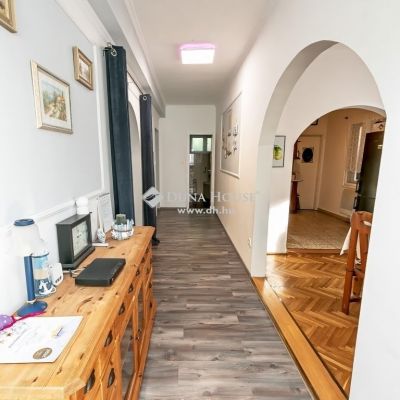 Eladó családi ház Balatonszemes