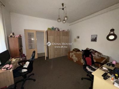 Eladó családi ház Taksony