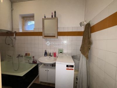 Eladó családi ház Taksony