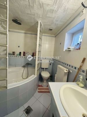 Eladó családi ház Gyál