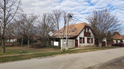 Eladó családi ház Gyál