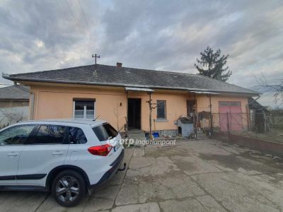 Eladó családi ház Aszaló