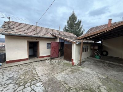 Eladó családi ház Nagylóc
