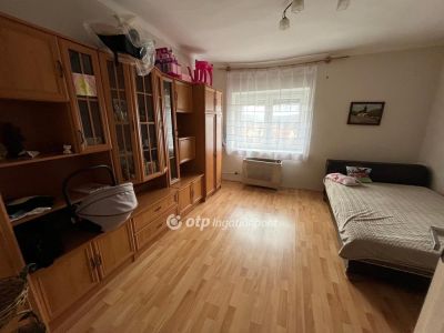Eladó családi ház Nagylóc