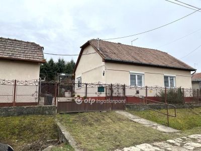 Eladó családi ház Nagylóc