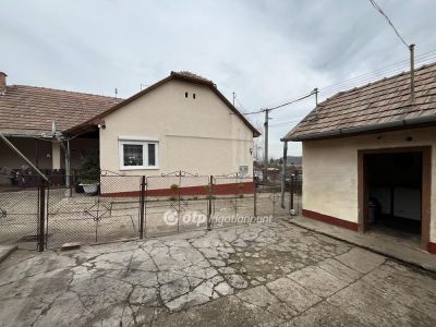 Eladó családi ház Nagylóc