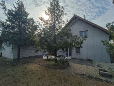 Eladó családi ház Mogyoród