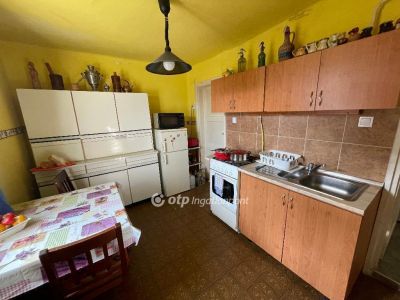 Eladó családi ház Csanytelek