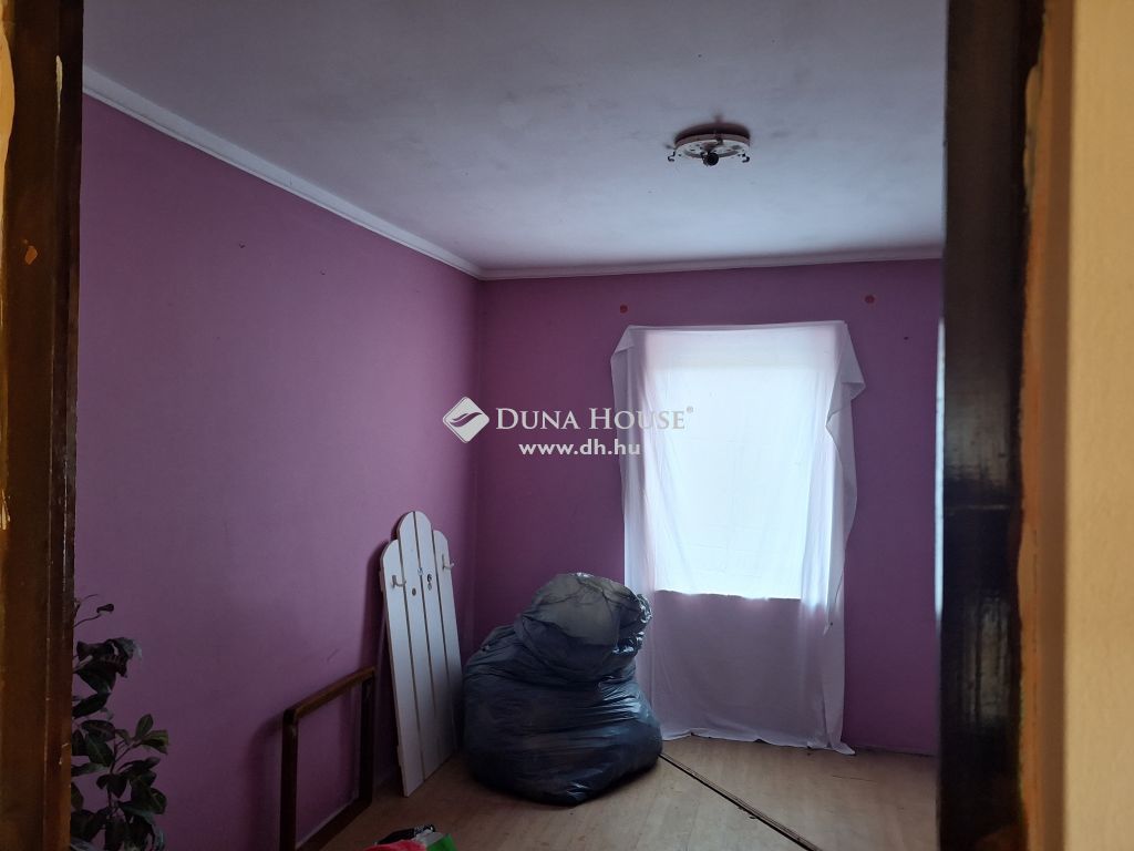 Eladó családi ház Eger