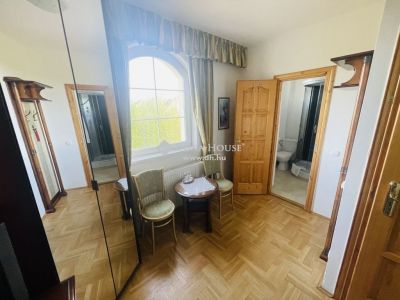 Eladó családi ház Eger