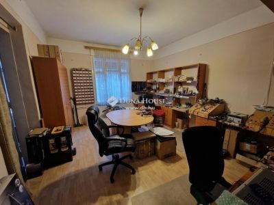Eladó családi ház Budapest