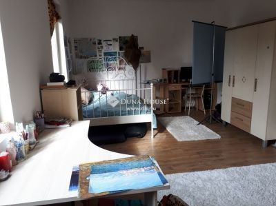 Eladó sorház Pécs