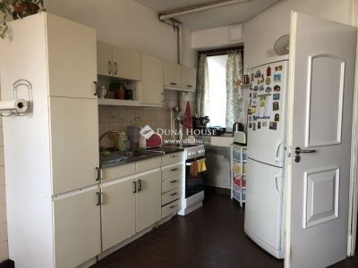 Eladó lakás Esztergom
