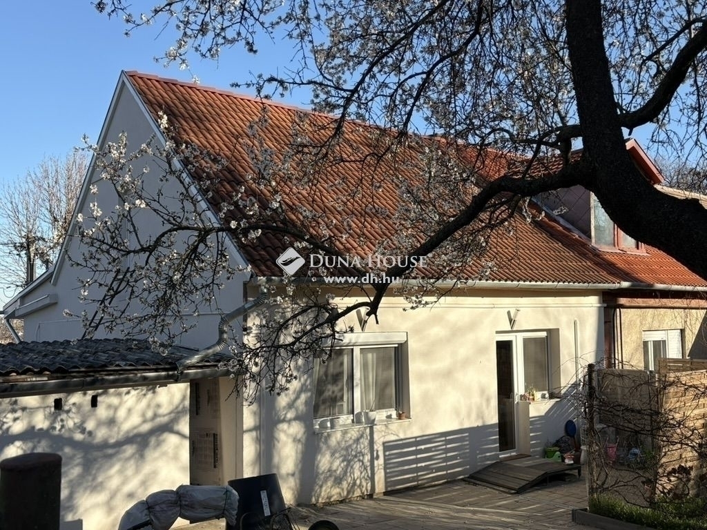 Eladó házrész Pécs