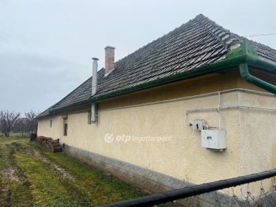 Eladó családi ház Tápiószele