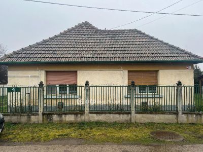 Eladó családi ház Tápiószele